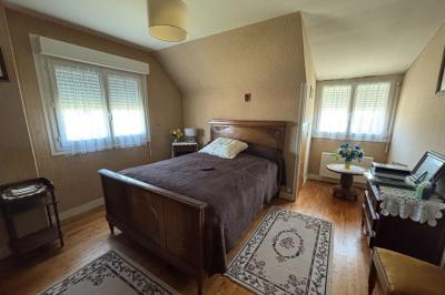 Lovely Detached House with Pretty Garden