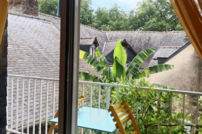 Lovely House with Lots of Character and Garden