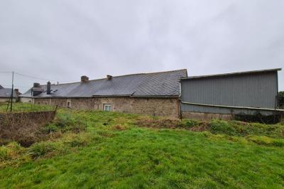 Longere Style Farmhouse with Outbuilding