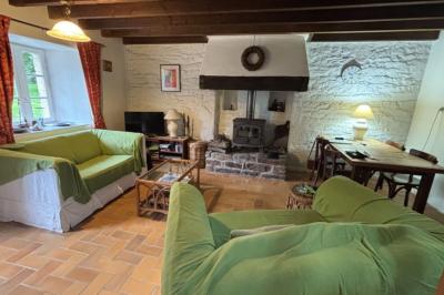 Detached Country House with Landscaped Garden