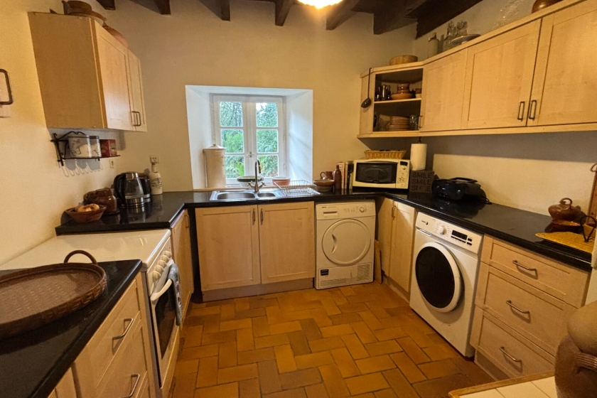 Detached Country House with Landscaped Garden