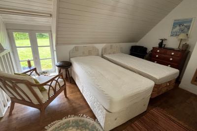 Detached Country House with Landscaped Garden