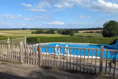 Detached Country House with Swimming Pool