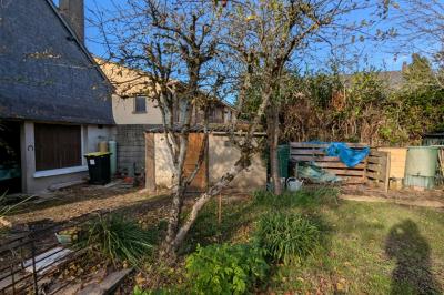 Detached House with Garden in Nice Location