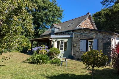 Detached Country House with Outbuilding