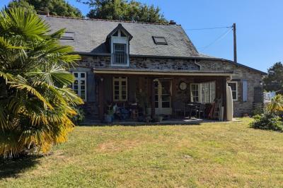 Detached Country House with Outbuilding