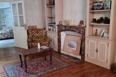 Period Property in Historic District of Town