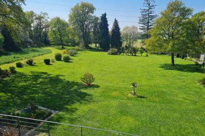 Detached Country House with Lake and Open Views
