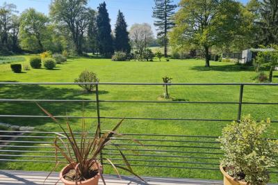 Detached Country House with Lake and Open Views
