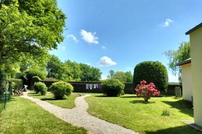 Beautiful Detached House in Landscaped Gardens