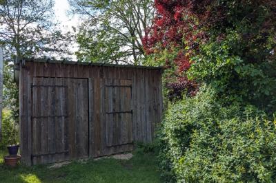 Traditional House with Garden and Outbuilding