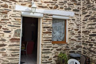 Traditional House with Garden and Outbuilding