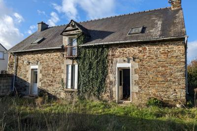 Detached Country House with Outbuilding