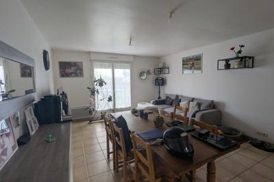 Detached House with Landscaped Garden