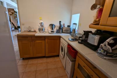 SLD02641 - Under Offer with Cle France