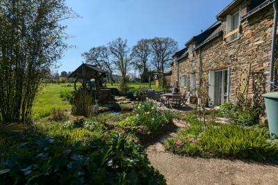 SLD02641 - Under Offer with Cle France