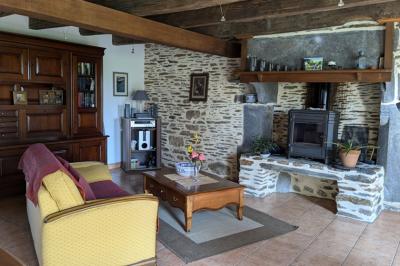 SLD02641 - Under Offer with Cle France