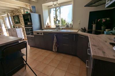SLD02641 - Under Offer with Cle France