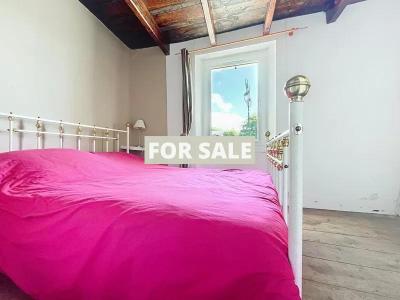 Detached House 5km From the Beach